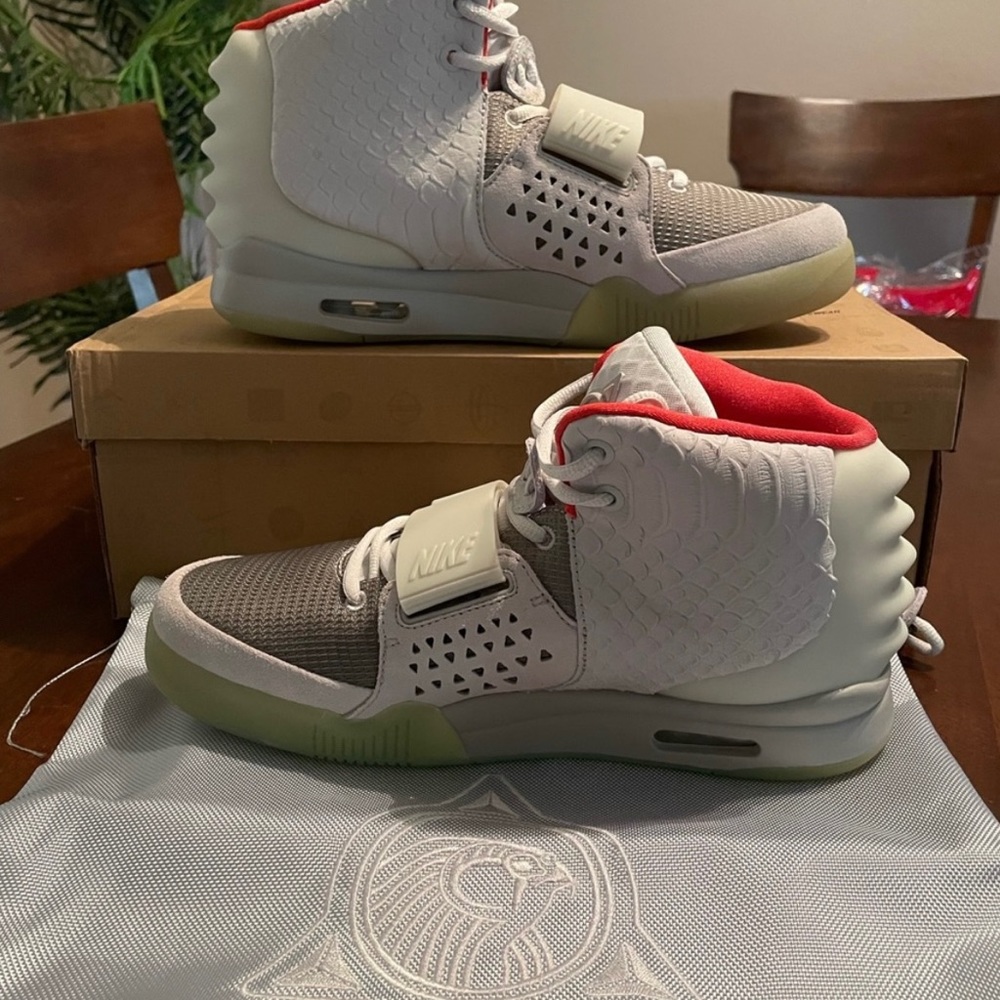 Air Yeezy 2 platinum Vnds highest quality you can find 1:1